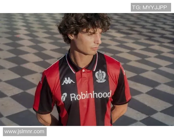 足球明星佩戴护具的高清图片展示与分析